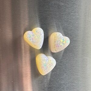Glitter white Heart Shaped magnet-set of 3
